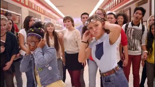 High School Dance Battle – Geeks vs. Cool Kids