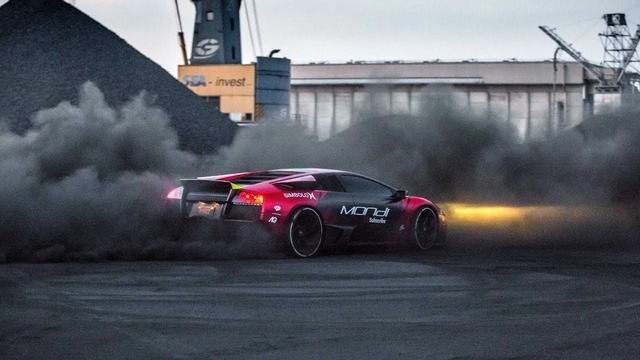 CRAZY Lamborghini Murcielago – Burnouts, Donuts, Revs & Accelerations