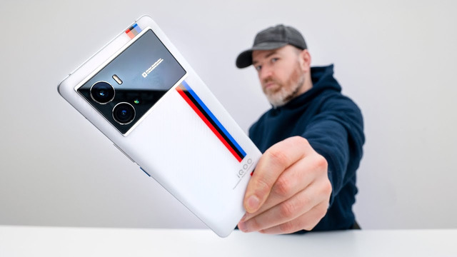 This New BMW Smartphone is an ABSOLUTE MONSTER