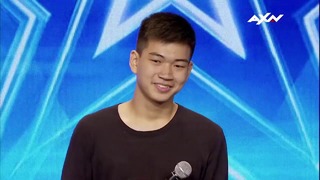 Супер Йо-Йо мастер на шоу талантов в Азии