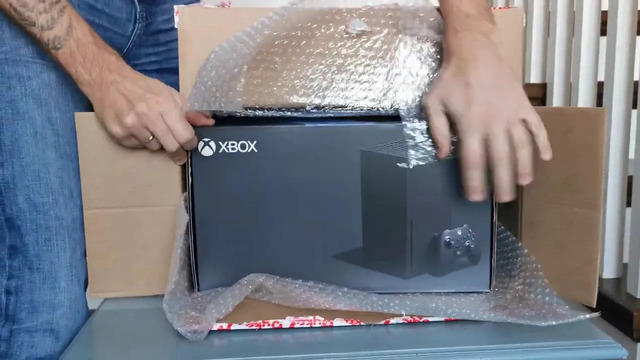 Распаковка XBOX Series X / unboxing XBOX Series X – что в коробке и как выглядит консоль живьем