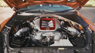 Honda NSX и Nissan GT-R сравнили в гонке