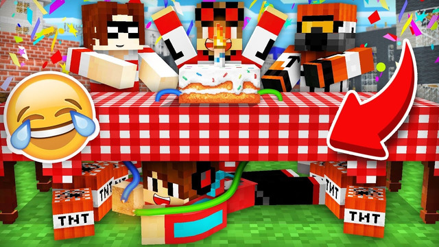 Я ПОЙМАЛ ГРИФЕРА В ЛОВУШКУ НА ДНЕ РОЖДЕНИЯ В МАЙНКРАФТ | Компот Minecraft