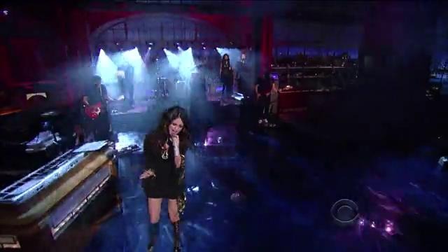 Selena Gomez – Come & Get It (Live on Letterman 04-24-2013)