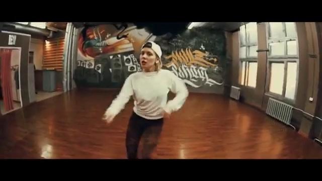 Dancehall and booty freestyle by Muchacha Skillz Tomsk Siberia