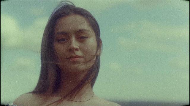 Jasmine Thompson – No Poetry (Official Video)