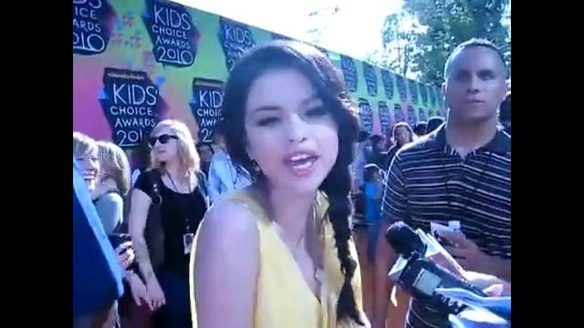 Selena Gomez at KCA 2010 On Orange Carpet