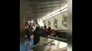Эскалатор катта тезликда ҳаракатланиб кетиши оқибатида