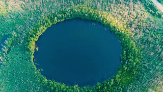 У этого озера нет дна! Уже 200 лет ученые пытаются измерить его глубину, но пока безрезультатно