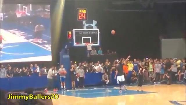 Stephen Curry vs. 7-year old boy (2015 Manila Under Armour tour)