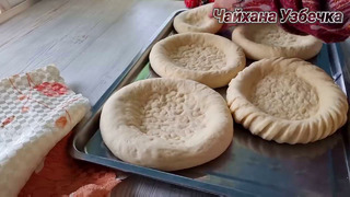 Как делают Узбекские Лепёшки в Тандыре! Хлеб в тандыре