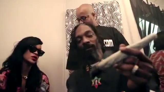 Snoop Dogg – Gangstas Don’t Live That Long