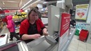 Расплачиваюсь фальшивыми деньгами в магазинах Проверяю внимательность сотрудников