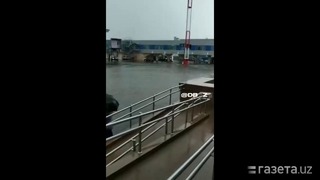 Аэропорт Ташкента затопило из-за ливня