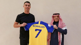 Криштиану Роналду подписал контракт с футбольным клубом «Аль-Наср»