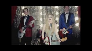 Avril Lavigne – (Rock Remix) Here’s To Never Growing Up