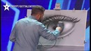Нереально быстро нарисованный балончиком глаз на шоу талантов в Португалии