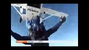 100-летний американец отметил юбилей прыжком с парашютом