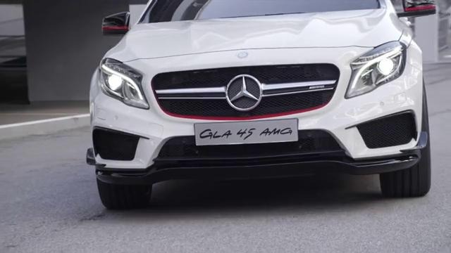 2013 Mercedes-Benz GLA 45 AMG Concept Trailer