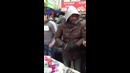 Продавец