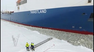 Необычный способ посадки на корабль