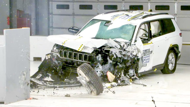Jeep Grand Cherokee (2023) Crash Test