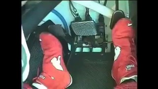 Ноги гонщика во время заезда