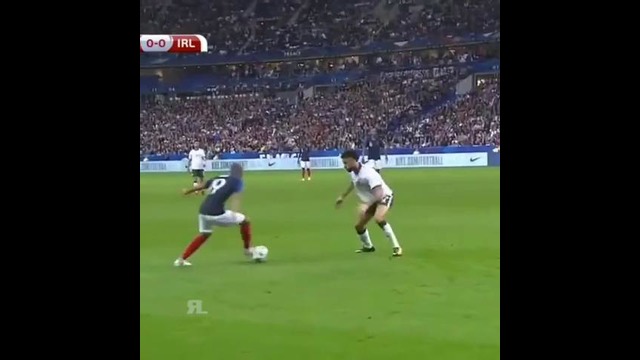Крутой скилл Сидибе в матче за сборную Франции