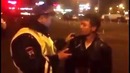 Сотрудники ГАИ просят китайца дунуть в алкотестер