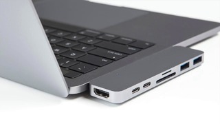 Распаковка бюджетного MacBook Pro за 500.000 рублей – Core i9, 32GB RAM, 4TB SSD