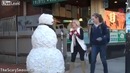 Прикольный розыгрыш со снеговиком