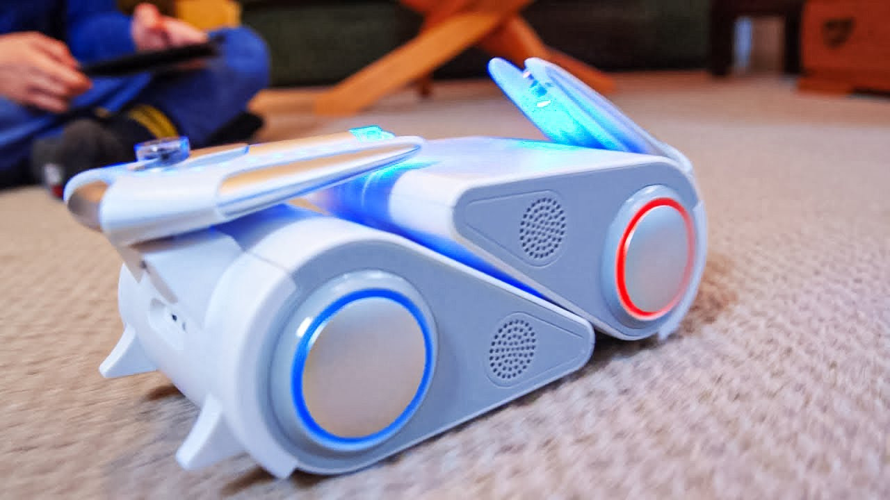 Наручные часы будущего. Часы будущего. Часы будущего. Double charge. Apple watch в перевернутом виде.