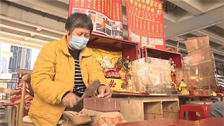 «Избить злодея» предлагают пожилые женщины Гонконга за отдельную плату