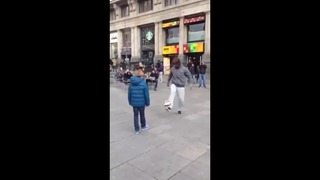 Роналду удивил пацана на улице Мадрида