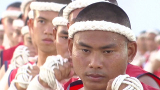 3660 тайских бойцов побили рекорд Гиннесса, исполнив ритуальный танец