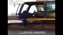 Веселый водитель экскаватора