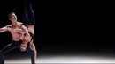 Доверие на примере двух акробатов