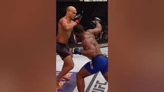 When Tyron Woodley WRECKED Robbie Lawler 🫣 #shorts