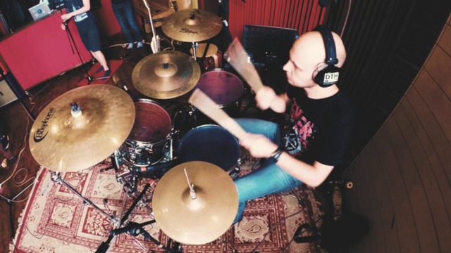 Flyin Up — Freedom’s Call (live at studio)