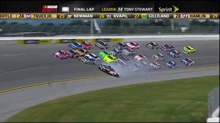 Серьезный замес на 25 машин в NASCAR