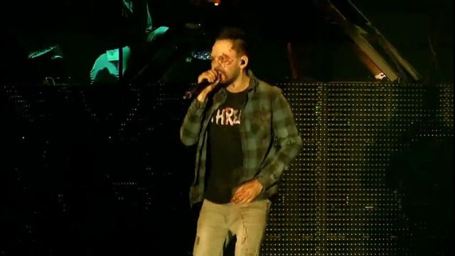 Linkin Park – Papercut (Live from Monster Mash 2015)