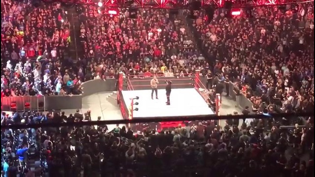 Рок позвонил СМ Панку на Raw 20.02.217(Зрители в восторге)