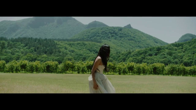 Hwa Sa (화사) – ‘LMM’ Official MV