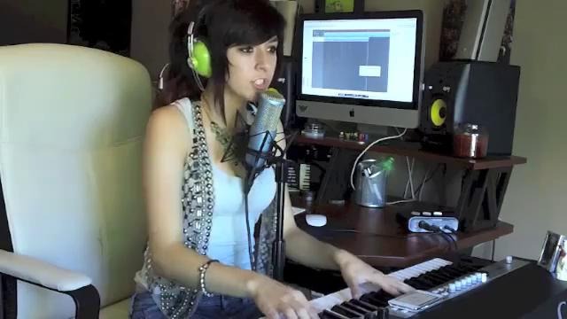 Me Singing – Locked Out Of Heaven- by Bruno Mars (Christina Grimmie Cover)
