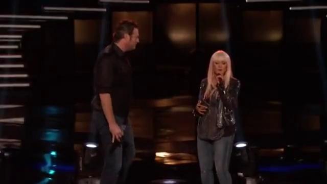 Christina Aguilera & Blake Shelton – Just A Fool