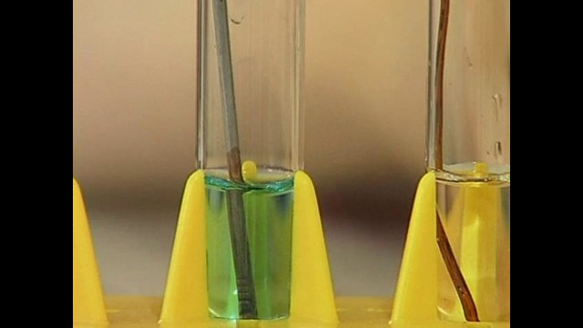 Взаимодействие металлов с солями