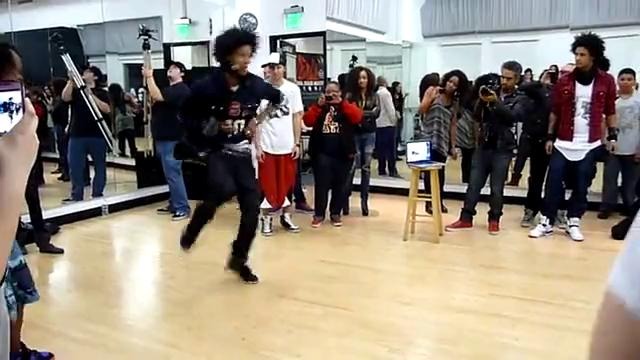 Les Twins – Larry FreeStylin