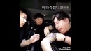 В парня стреляют игрушечным автоматом