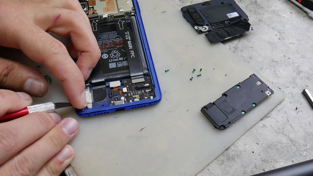 Mi9 Lite Замена дисплея. Ремонт в пол цены телефона