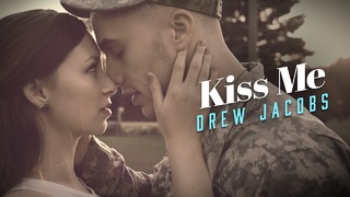 Drew Jacobs – Kiss Me (Official Video)